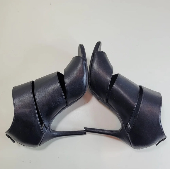 Fiona Cutout Peep Toe Black Heeled Bootie Size Women's 8W NEW with tag - Picture 5 of 9